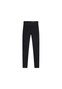 Leggings neri realizzati in un tessuto elasticizzato, con un'alta vita, vestibilità aderente e texture liscia senza motivi o decorazioni.