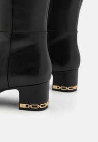 MICHAEL Michael Kors JUNE FLEX BOOT - Cuissardes - black