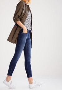 Lee Vaqueros pitillo - dark-blue denim