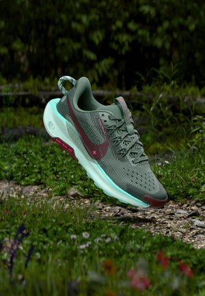 Nike Performance PEGASUS 5 UNISEX - Krosa skriešanas apavi - clay green/mint foam/bleached turquoise/seaweed