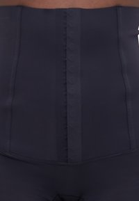 MAGIC Bodyfashion BODY CONTROL BERMUDA - Shapewear - black