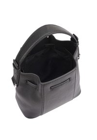 Zwarte leren handtas met een gematteerde afwerking, semi-gestructureerde vorm en een enkele bovenhandgreep. Interieur is voorzien van een effen zwarte voering.