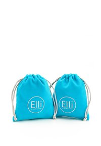 Kaks turkoosi seotud kotti pehmest kangast, millel on ümmargune valge logo, mis loeb "Elli by Julie & Grace."