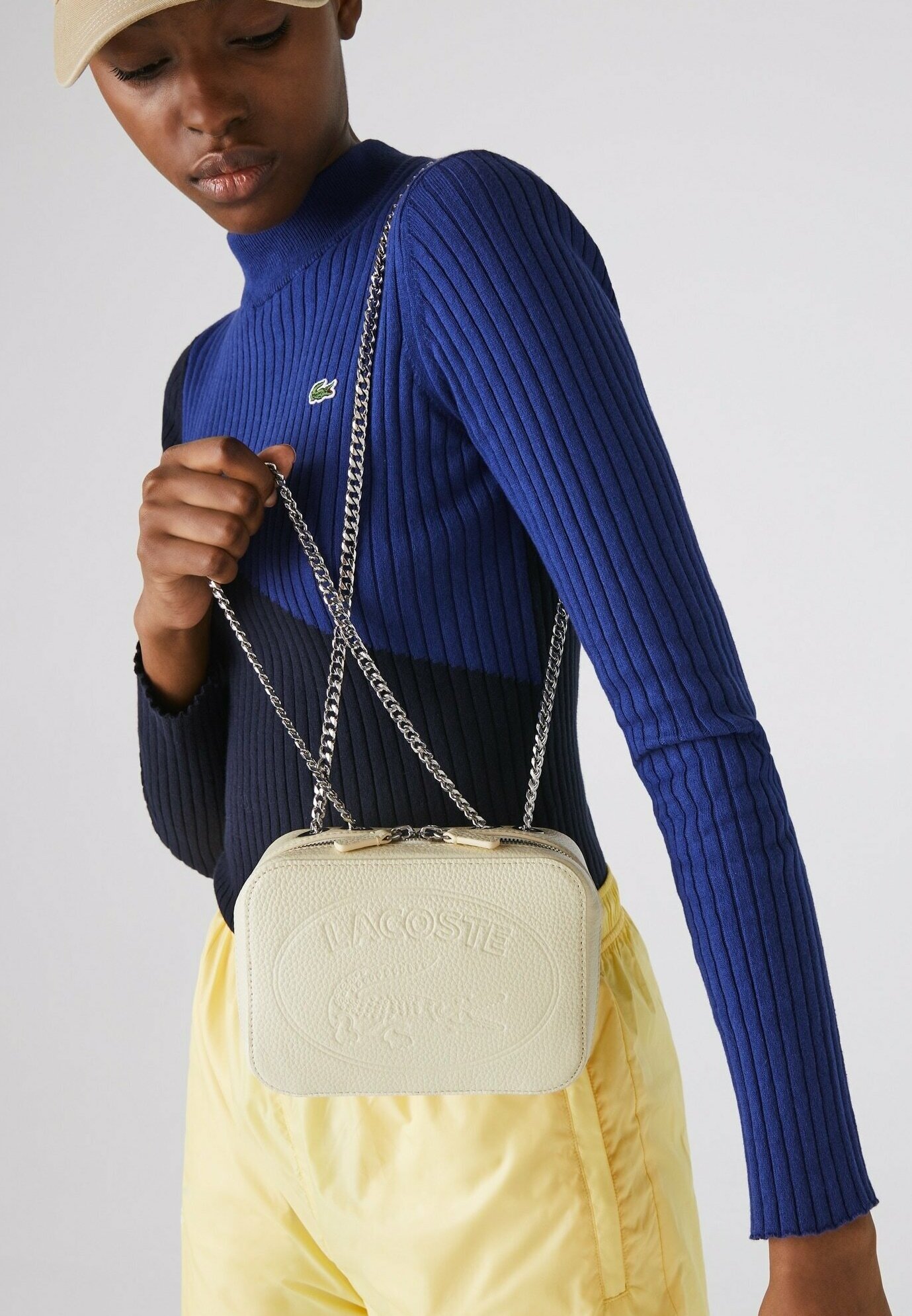 Sacoche LACOSTE bleu vendu par Allier - 2980888