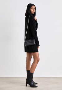 CAMERA BAG - Cross body bag - black