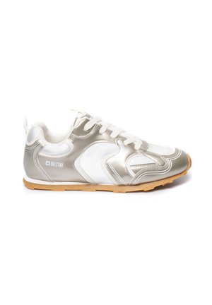 - Sneakersy niskie