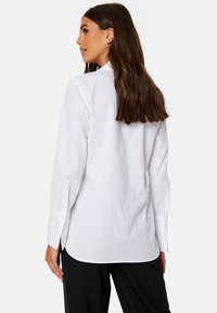 Bubbleroom REGULAR L/S COTTON SHIRT - Overhemdblouse - white