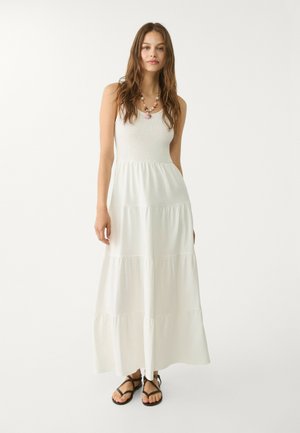 Stradivarius FLOWING - Robe longue - white