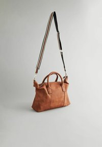 Next RING SADDLE REGULAR FIT - Olkalaukku - berry red