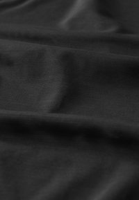 Self. LONG SLEEVE - Body - black