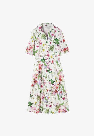 Virágmintás midi ruha fehér színben, gallérral, rövid ujjakkal, övvel ellátott derékkal, és élénk rózsaszín, zöld és lila virágmintákkal.