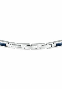 Bracciale in metallo con segmenti interconnessi in argento e blu, con marchio inciso. Finitura liscia e design geometrico.