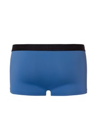 Blå boxerkalsonger i ett slätt material, med en svart midjeresår med präglat varumärkesnamn. Designen har en låg midja och en öppning framtill.