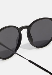 HUGO UNISEX - Aurinkolasit - black/red