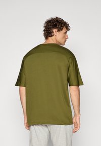 Champion C-TECH khaki