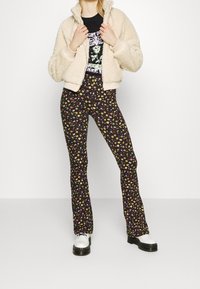 Missguided Overgangsjakke - stone