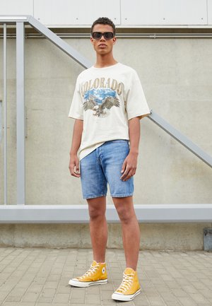 JJICHRIS JJORIGINAL - Shorts di jeans - blue denim