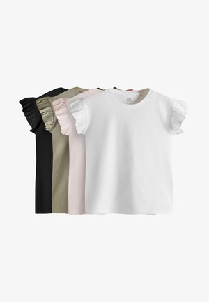 Cuatro camisas de manga corta con mangas con volantes en blanco, rosa pálido, verde oliva y negro, dispuestas superpuestas sobre un fondo blanco.