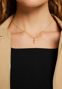 Esprit MIT MARITIMEM ANHÄNGER - Halskæder - gold-coloured