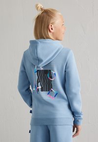 Puma - PLAYSTATION GRAPHIC HOODIE UNISEX - Hoodie - zen blue Thumbnail Image 1