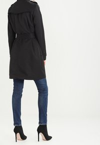 VILA Trenčkot - black