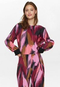 Nümph Jumpsuit - beet red