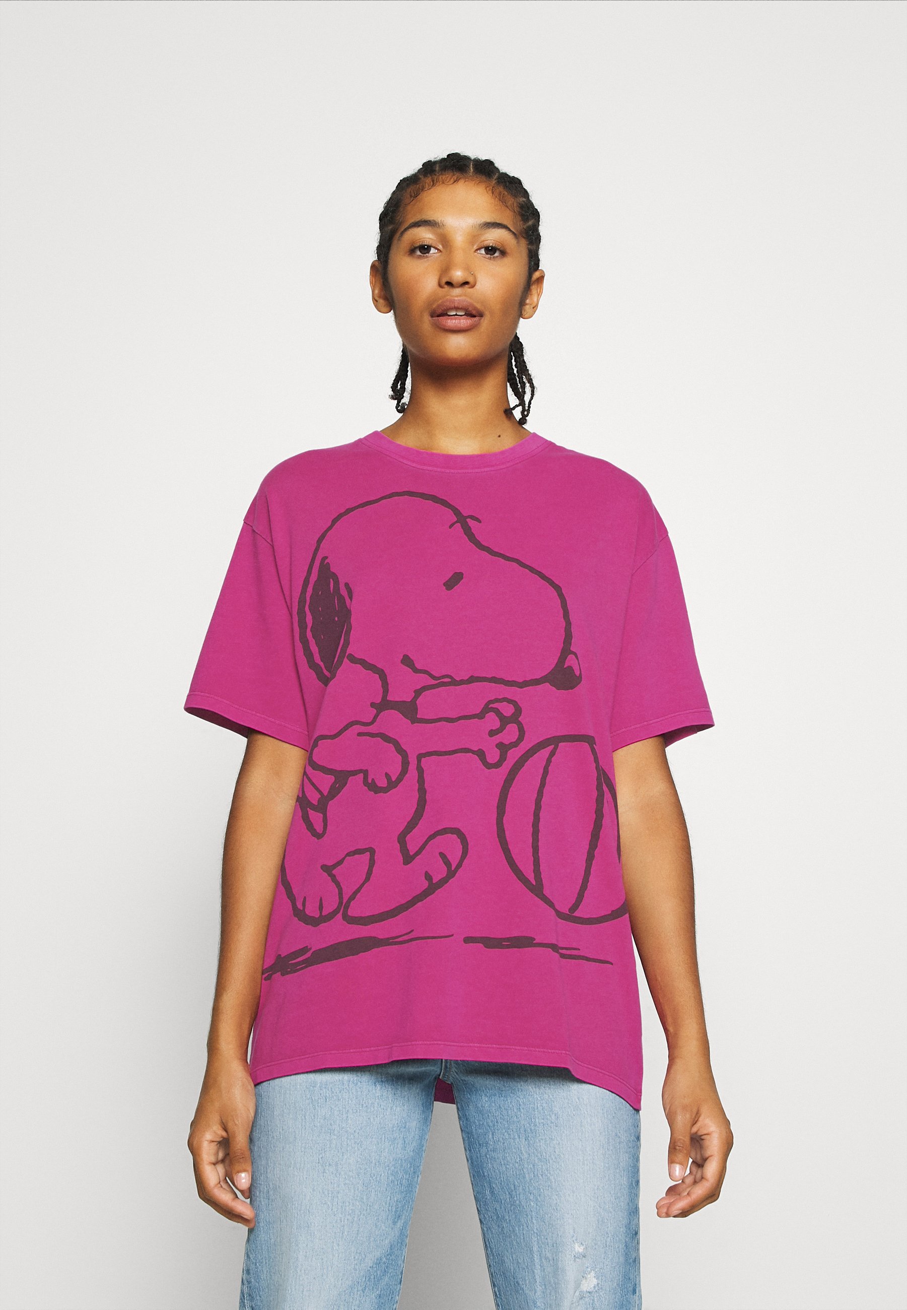 levis peanuts t shirt