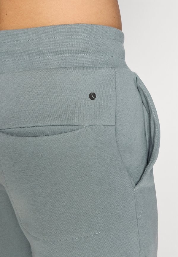 ESSENTIAL SWEATSHORTS - Sports shorts4