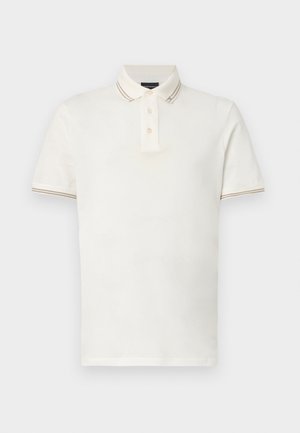 Biela polokošeľa s krátkym rukávom, trojguľovým zapínaním a béžovými pruhmi na golieri a okrajoch rukávov.