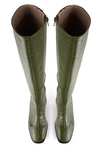 Bottes verts montant jusqu'aux genoux en simili cuir effet crocodile avec une finition lisse, bouts carrés et fermeture éclair à l'arrière.