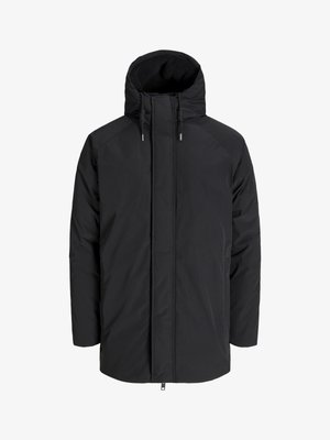 Černá zateplená bunda s vysokým límcem, zipem vpředu a stahovací kapucí. Přednosti zahrnují hladký povrch a kontrastní texturovanou vnitřní podšívku.