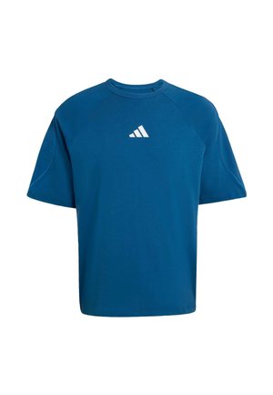 Blaues kurzärmeliges Sportshirt mit Rundhalsausschnitt und weißem Adidas-Logo mittig auf der Brust vor weißem Hintergrund.