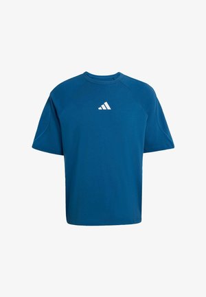 Blaues kurzärmeliges Sportshirt mit Rundhalsausschnitt und weißem Adidas-Logo mittig auf der Brust vor weißem Hintergrund.