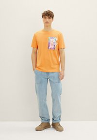 TOM TAILOR DENIM Camiseta estampada - tangerine faded orange