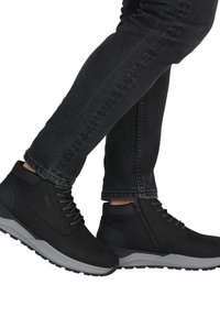 Rieker Stivaletti stringati - schwarz