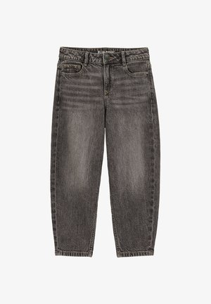 Jean en denim noir avec une coupe décontractée et ample. Comprend cinq poches, des passants de ceinture et une braguette zippée visible. Texture légèrement délavée sur l'ensemble.