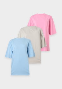 Unselected, light blue/grey/pink 