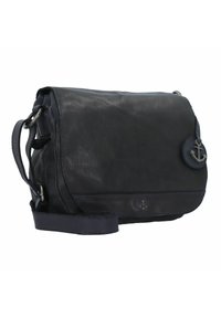 Bolso de cuero azul marino cruzado con cierre de solapa, emblema de ancla plateado y correa ajustable. Textura suave con detalles cosidos.