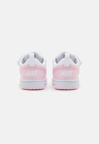 Nike Sportswear COURT BOROUGH Baskets basses white/pink