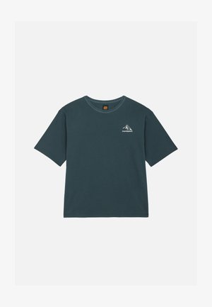Donkerturquoise katoenen T-shirt met korte mouwen en ronde hals, klein wit berglogo en "trendsplant" tekst op de linkerborst.