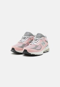 New Balance 2002 - Sneakers basse - pink/grey
