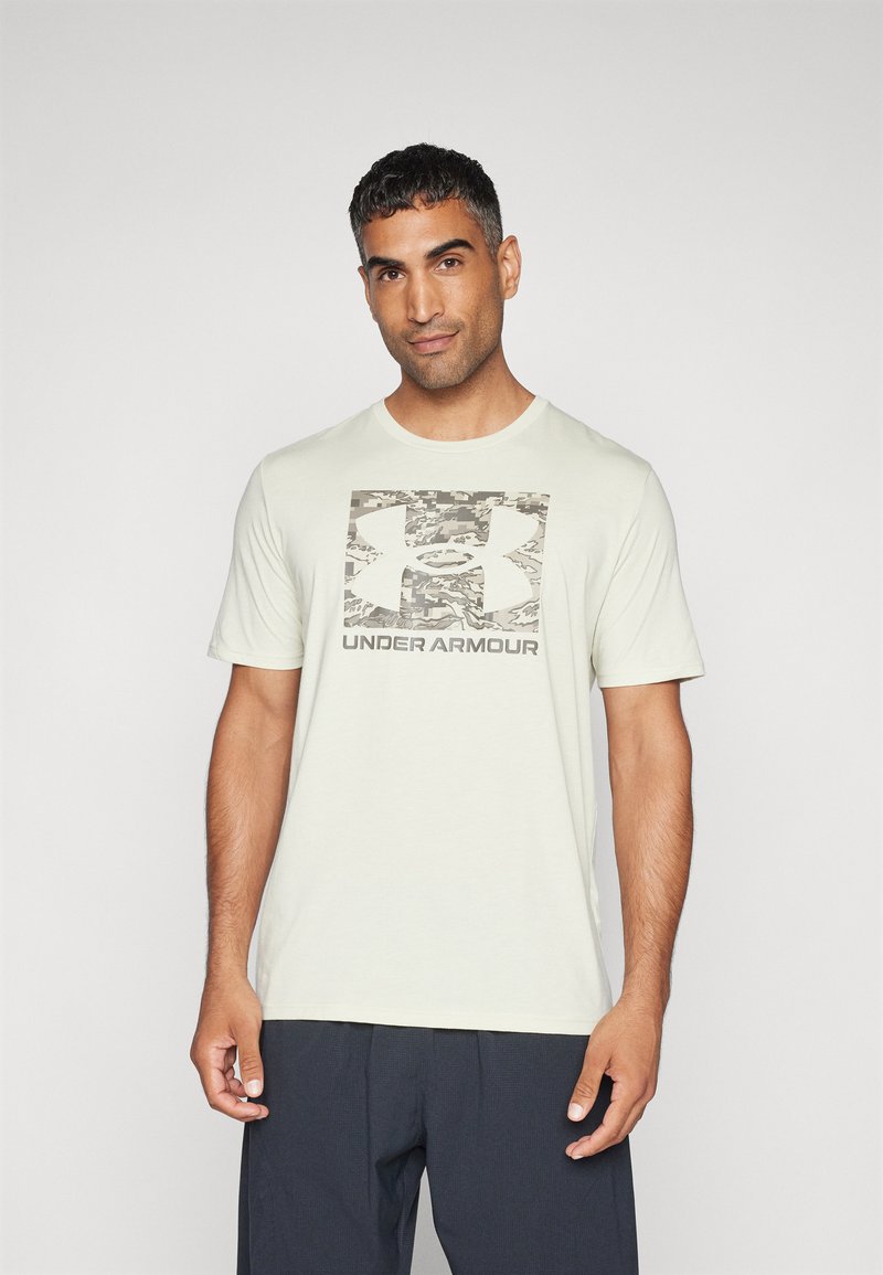 Under Armour ABC CAMO BOXED LOGO - Apdrukāts T-krekls - silt/timberwolf taupe