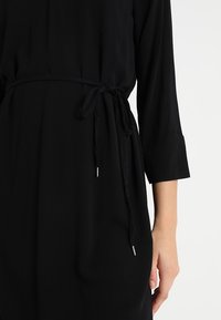 Object Robe de jour - black