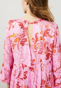 Odd Molly RILEY - Rochie de zi - meadow pink