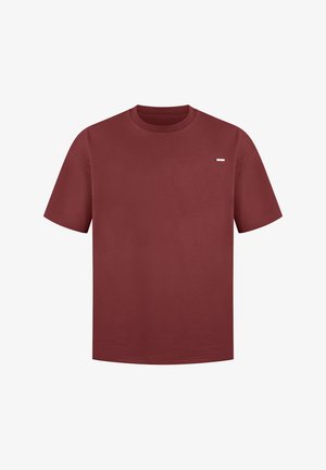 Bordowa koszulka z krótkim rękawem wykonana z bawełny, z okrągłym dekoltem i małą metką z logo na lewej piersi.