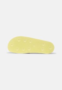 adidas Originals ADILETTE - Chinelos de piscina - yellow