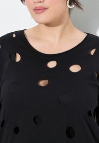 Angel of Style LÖCHER OFFENKANTIGE ABSCHLÜSSE - Camiseta estampada - black