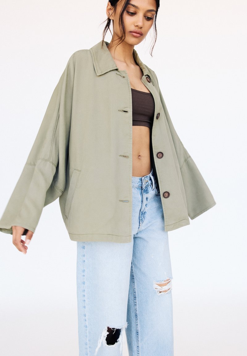 PULL&BEAR - TRENCH  - Veste mi-saison - green, Agrandir