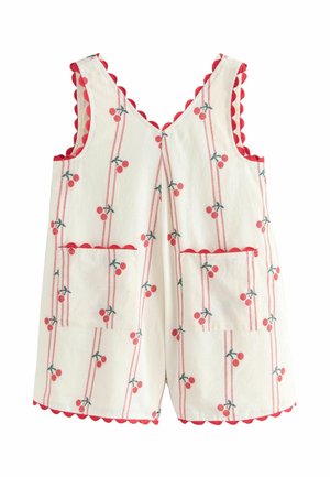 Dziecięcy bezrękawnik w wzór z wiśniami, z przednimi kieszeniami i czerwonym falbankowym wykończeniem na otworach na ręce oraz na dole, na białym tle.