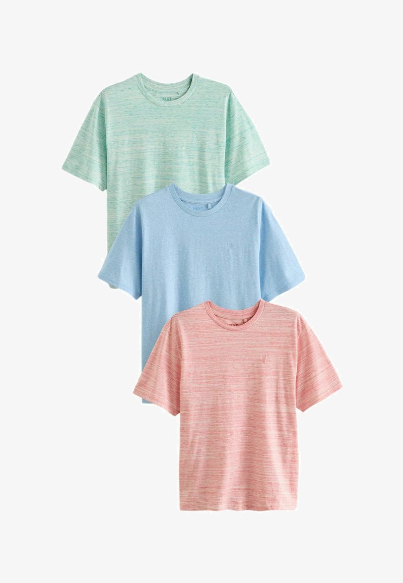 Trīs īsām piedurknēm T-krekli: piparmētras zaļā, gaiši zila un rozā krāsās ar smalkām svītrām. Kokvilnas materiāls ar apaļām izgriezumiem un mazām logrām.